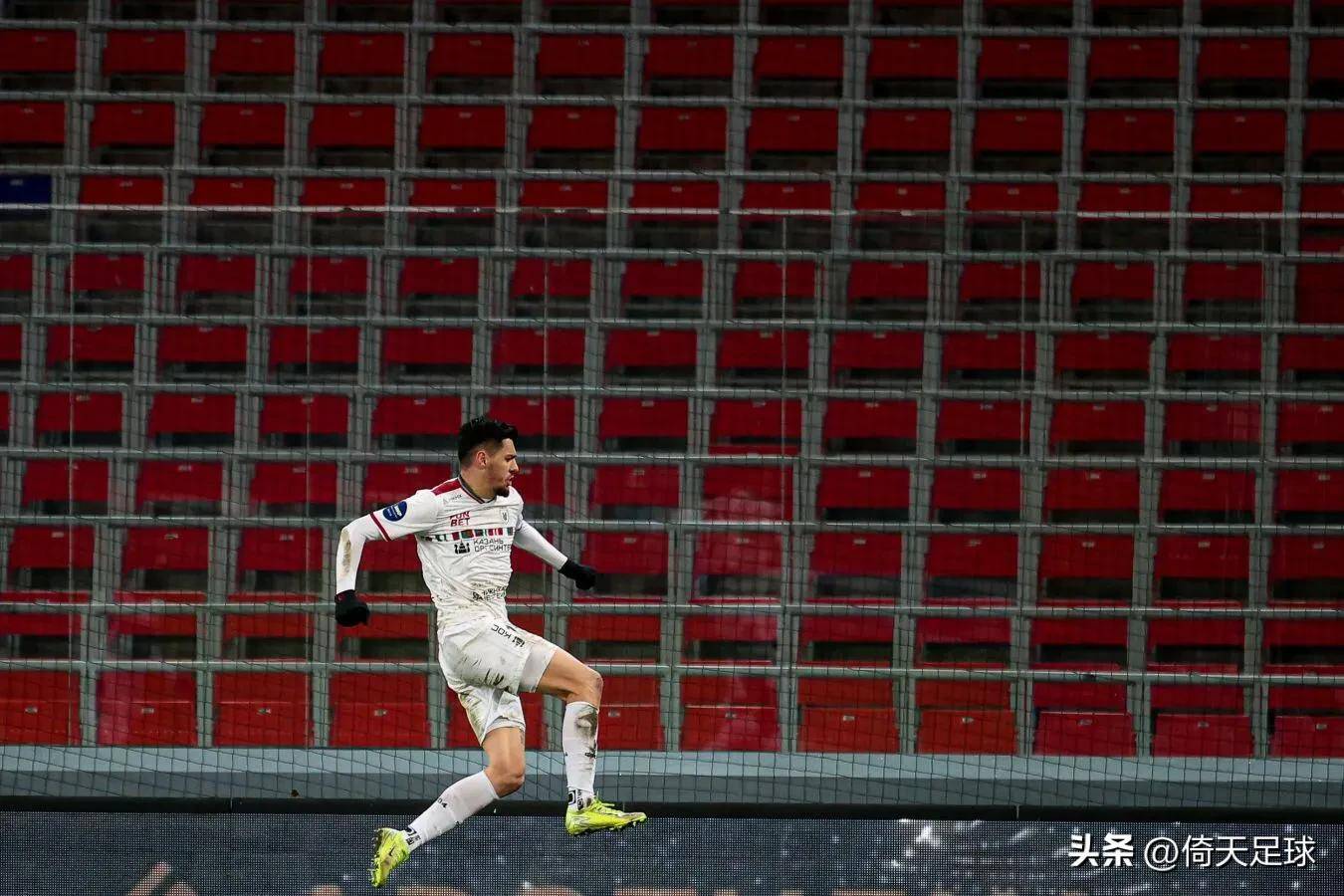 包含里程碑夜马赛更衣室发声；法甲国际比赛日刷纪录；媒体盛赞；年轻球员得到机会的词条